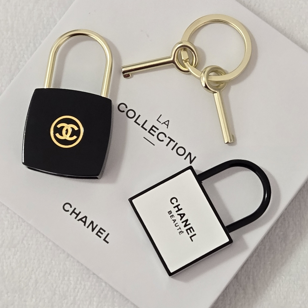🦋Chanel (LA COLLECTION) Lock and Keys Box Set-Brand New in Box - Picture 5 of 7